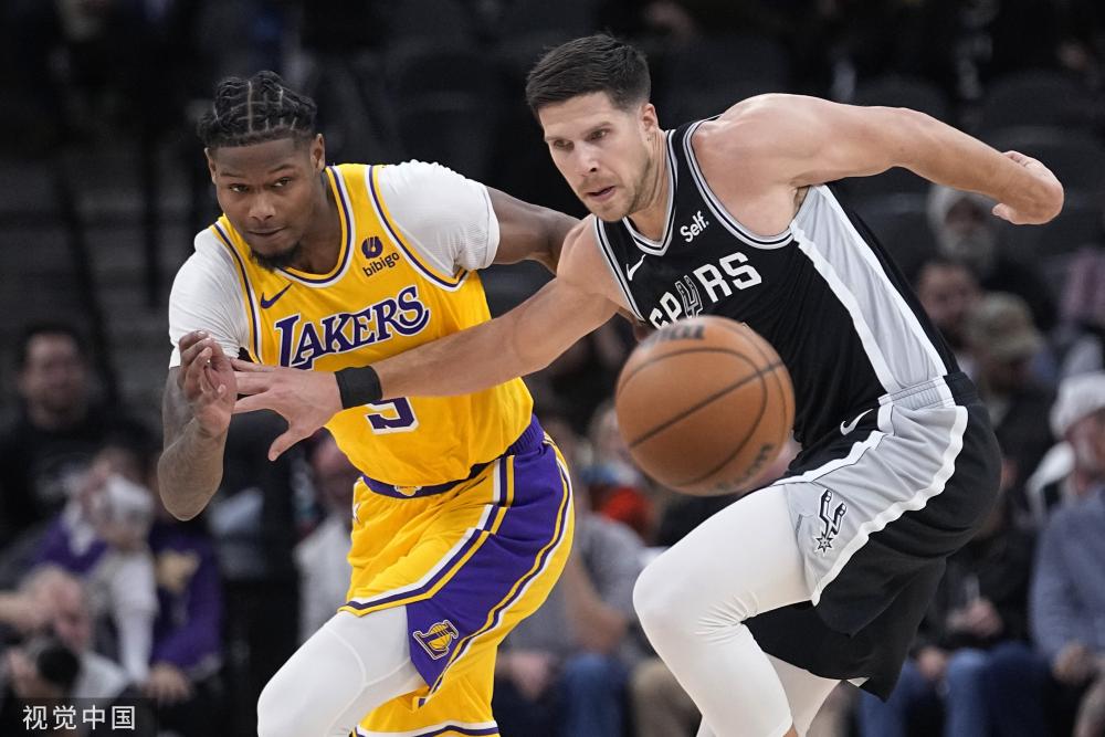 这让他在球 这让他在球